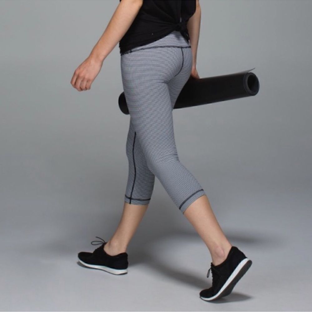 Lululemon Women's Wunder Under Crop II (Roll Down) Gingham Luon Leggings Size 6